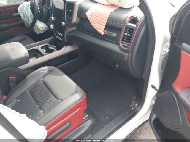2025 RAM 1500 1C6SRFLP9SN525209 Photo 4