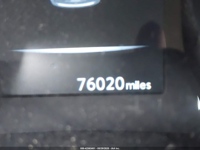 JN8AT2MV9HW018040 Nissan Rogue Sl