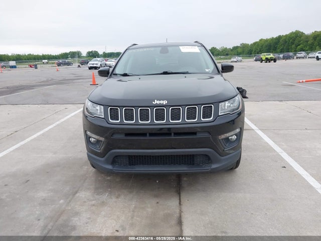 3C4NJDBBXJT222915 Jeep Compass