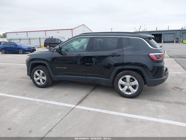 3C4NJDBBXJT222915 Jeep Compass