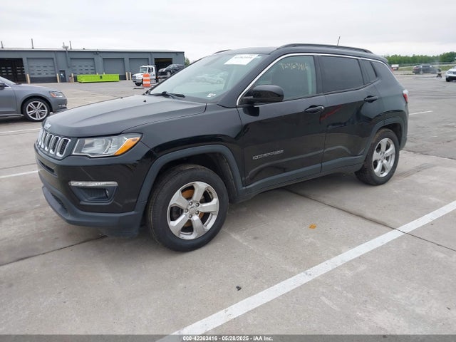 3C4NJDBBXJT222915 Jeep Compass