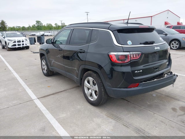 3C4NJDBBXJT222915 Jeep Compass