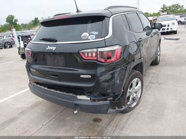 3C4NJDBBXJT222915 Jeep Compass