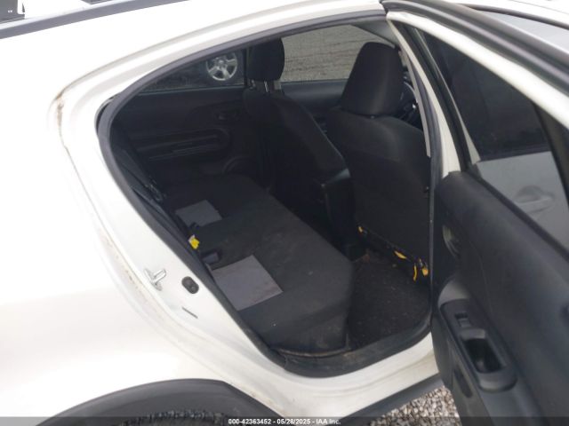 JTDKDTB35J1607514 Toyota Prius C Two