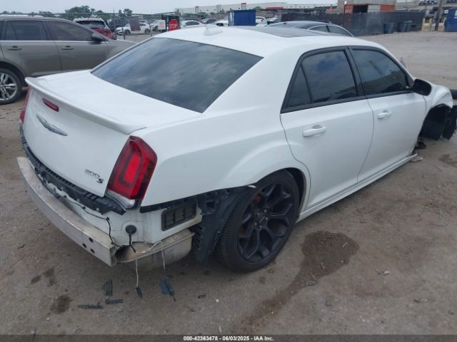 2019 CHRYSLER 300 2C3CCABT2KH580341 Photo 3