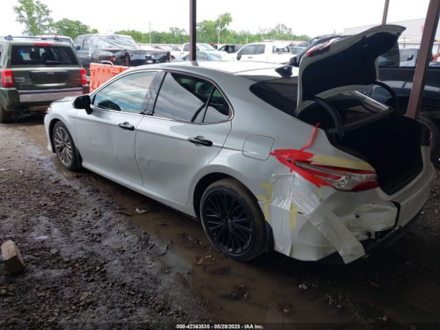 2018 TOYOTA CAMRY 4T1BZ1HK4JU017545 Photo 2