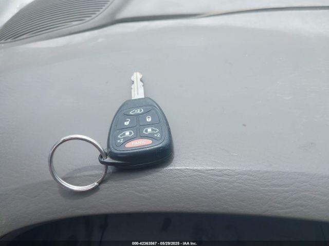 2005 CHRYSLER TOWN & COUNTRY 2C8GP54L25R491310 Photo 10