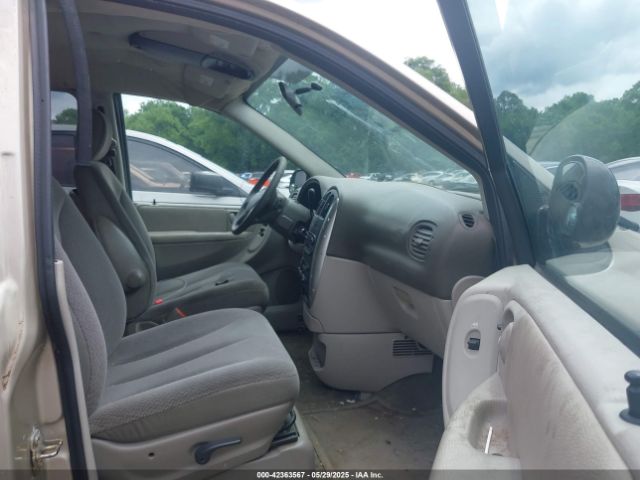 2005 CHRYSLER TOWN & COUNTRY 2C8GP54L25R491310 Photo 4