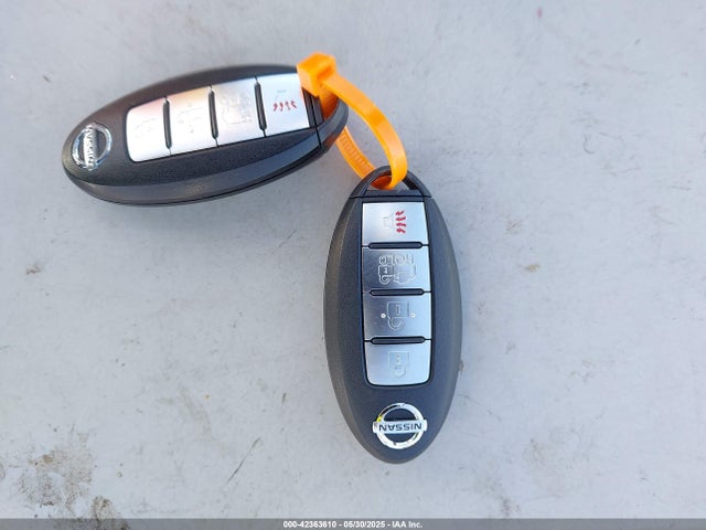 1N4BZ0CP8GC303274 Nissan 2016