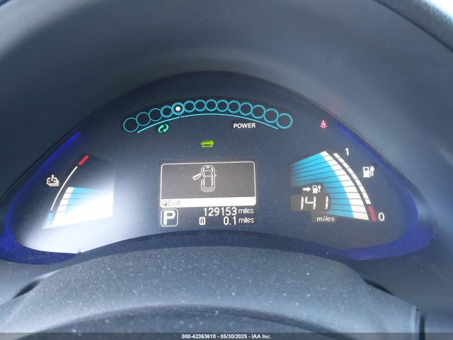 1N4BZ0CP8GC303274 Nissan 2016