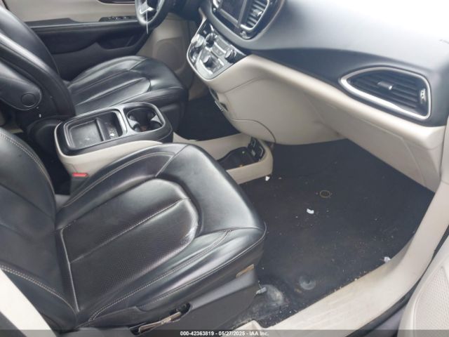 2020 CHRYSLER VOYAGER 2C4RC1DG8LR197537 Photo 4