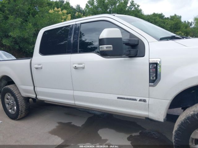 1FT7W2BT6JEB18283 Ford F-250 Lariat