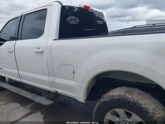 1FT7W2BT6JEB18283 Ford F-250 Lariat
