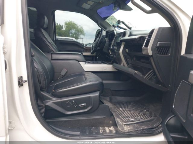 1FT7W2BT6JEB18283 Ford F-250 Lariat