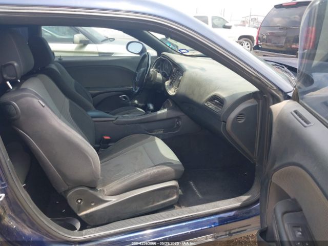 2C3CDZAG3GH102095 Dodge Challenger Sxt