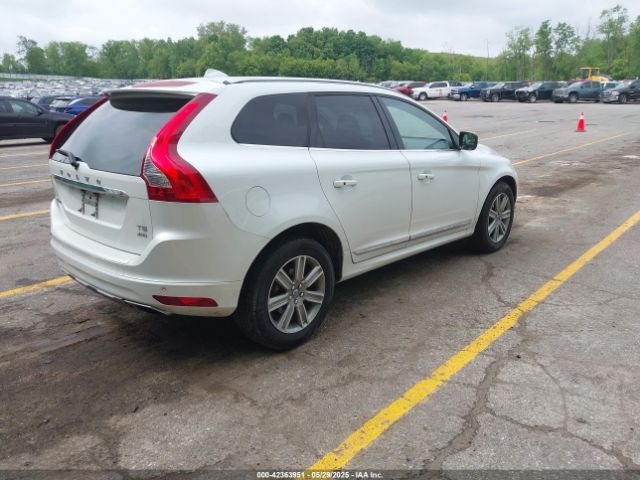 2017 VOLVO XC60 YV440MRU6H2021561 Photo 3
