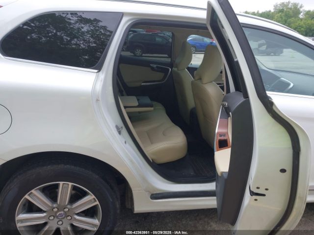 2017 VOLVO XC60 YV440MRU6H2021561 Photo 7