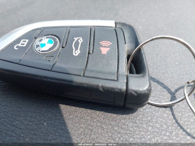 2018 BMW X1 WBXHT3C32J5L31106 Photo 10