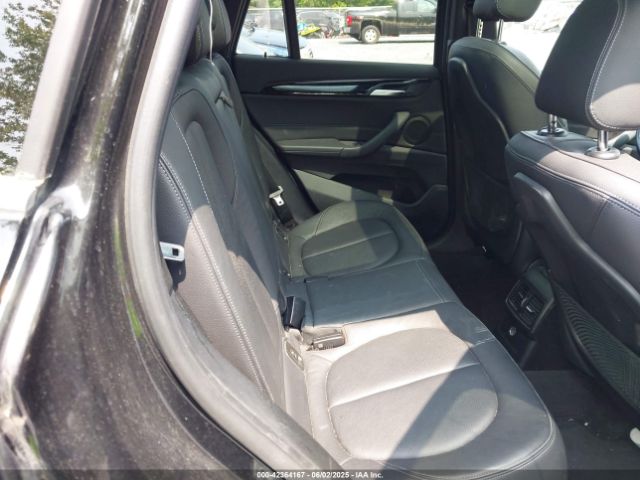 2018 BMW X1 WBXHT3C32J5L31106 Photo 7