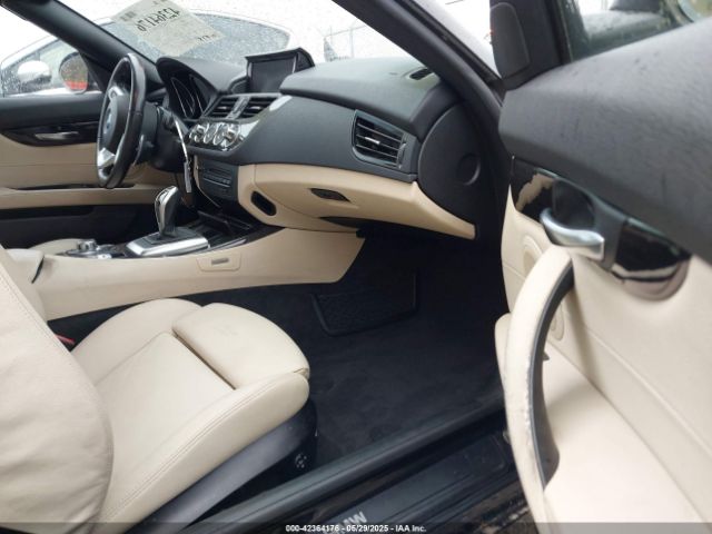2014 BMW Z4 WBALL5C58EJ105974 Photo 4