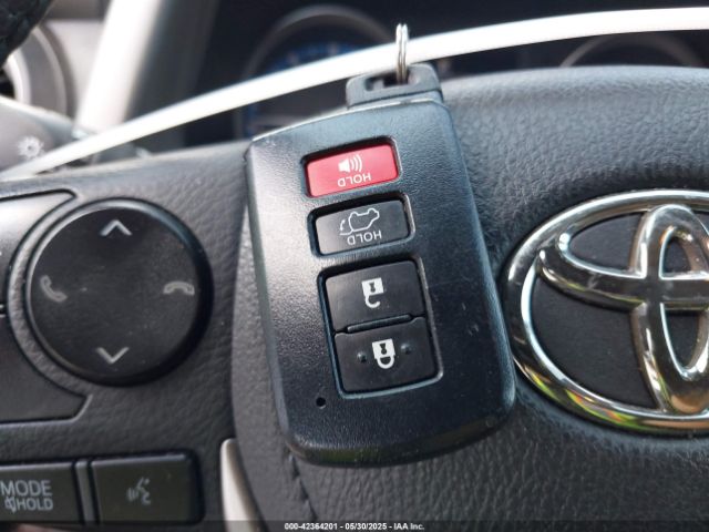 2T3RFREV1JW818607 Toyota Rav4 Xle