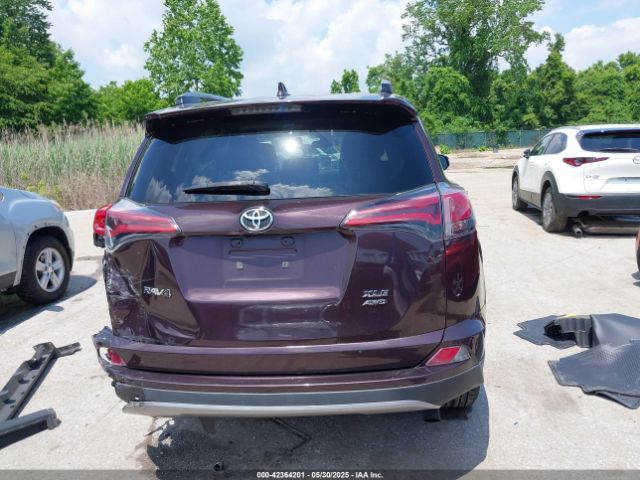 2T3RFREV1JW818607 Toyota Rav4 Xle