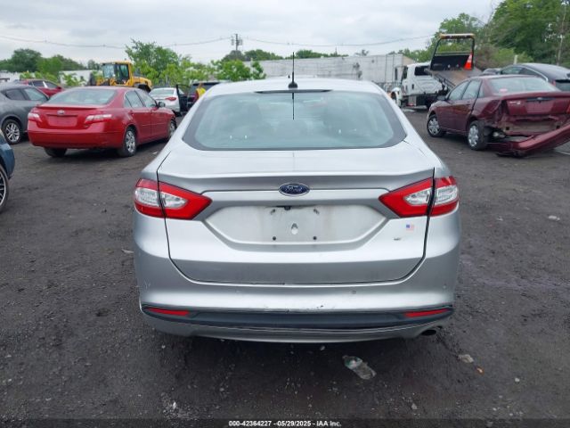 3FA6P0H72GR120891 Ford FUSION SE