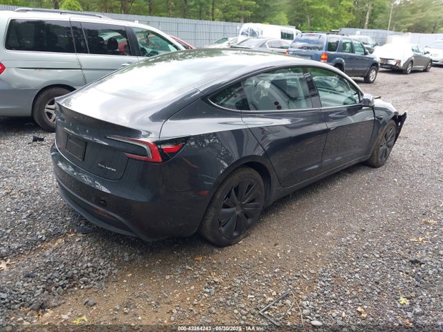 Tesla MODEL 3 2024 5YJ3E1EB6RF830852 Image 4