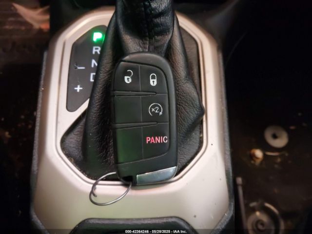 2016 JEEP RENEGADE ZACCJBBTXGPD88727 Photo 10