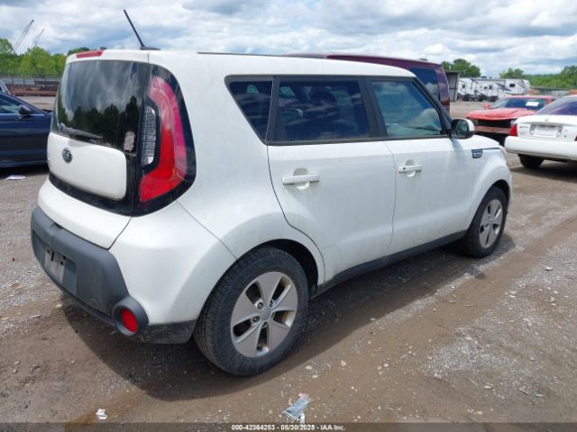 KNDJN2A23G7293945 KIA Soul