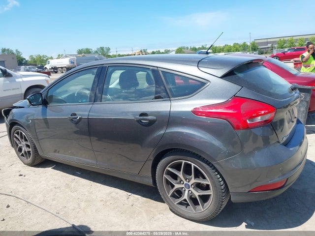 1FADP3M29HL324008 Ford FOCUS SEL