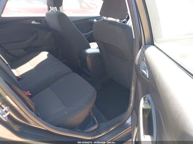 1FADP3M29HL324008 Ford FOCUS SEL