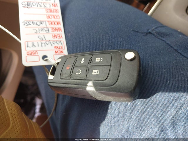1G4GB5G33FF211961 Buick Lacrosse Leather