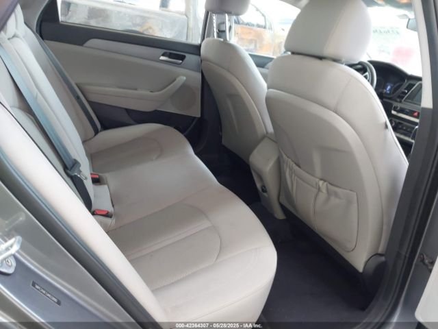 5NPE24AF2JH633890 Hyundai SONATA SE