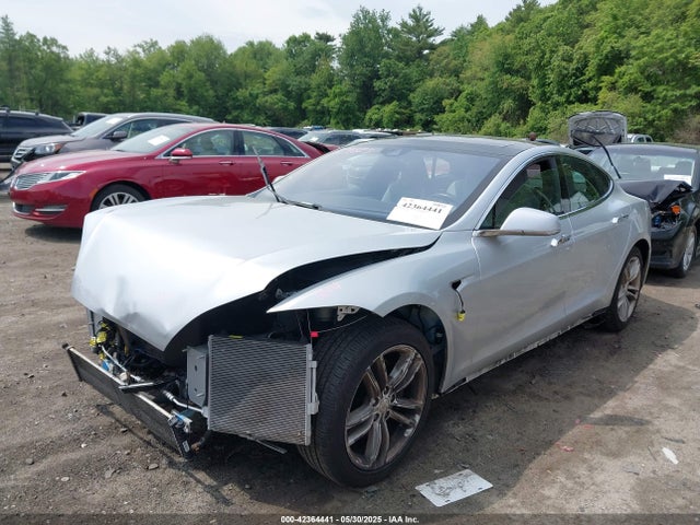 2015 TESLA MODEL S 5YJSA1E22FF116770 Photo 1
