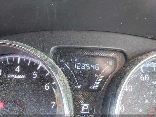 3N1CN7AP7HK471895 Nissan Versa 1.6 Sv