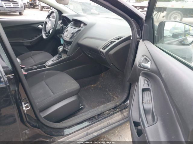 1FADP3FE5HL316446 Ford FOCUS SE