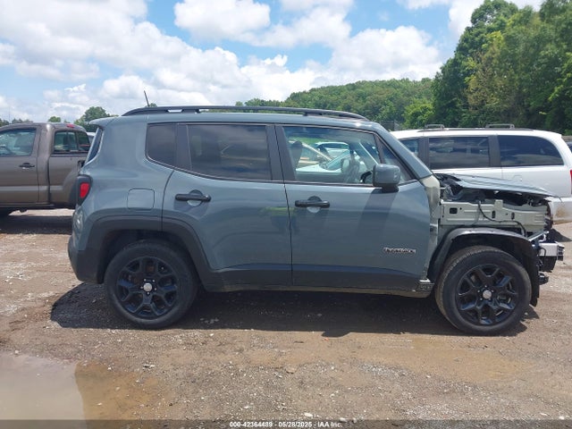 ZACCJBBB0JPH04294 Jeep Renegade Latitude 4x4