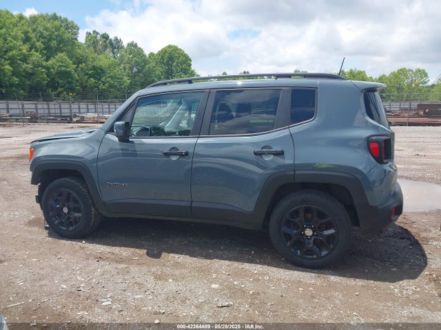 ZACCJBBB0JPH04294 Jeep Renegade Latitude 4x4