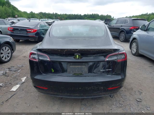 5YJ3E1EB7NF165647 Tesla 2022