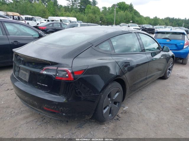 5YJ3E1EB7NF165647 Tesla 2022