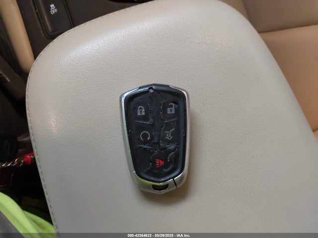 2018 CADILLAC XT5 1GYKNCRS0JZ127774 Photo 10