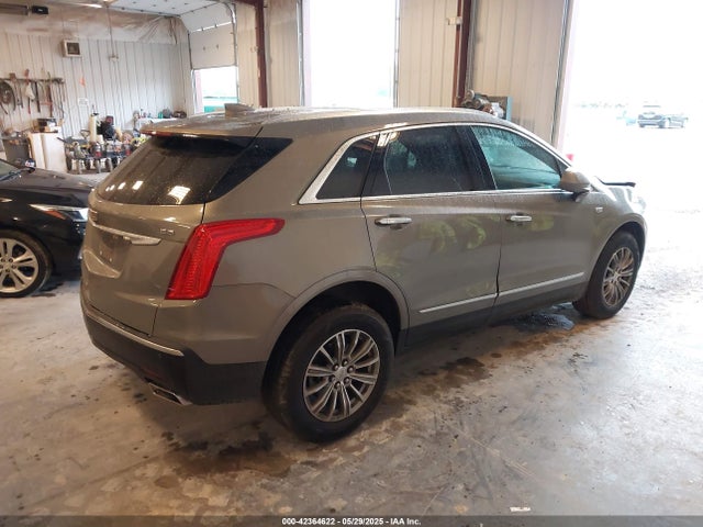 2018 CADILLAC XT5 1GYKNCRS0JZ127774 Photo 3