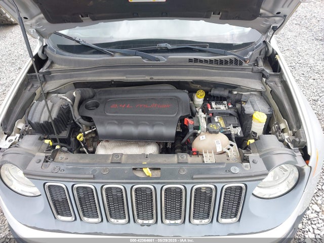 ZACCJABT5FPB28048 Jeep Renegade Latitude