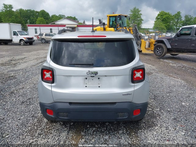 ZACCJABT5FPB28048 Jeep Renegade Latitude