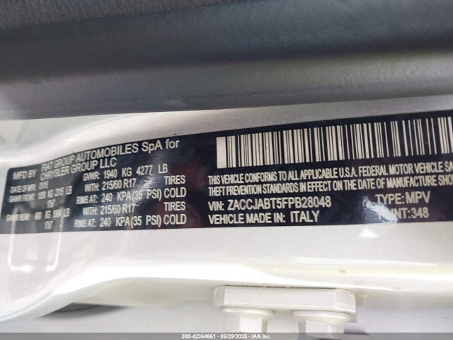 ZACCJABT5FPB28048 Jeep Renegade Latitude