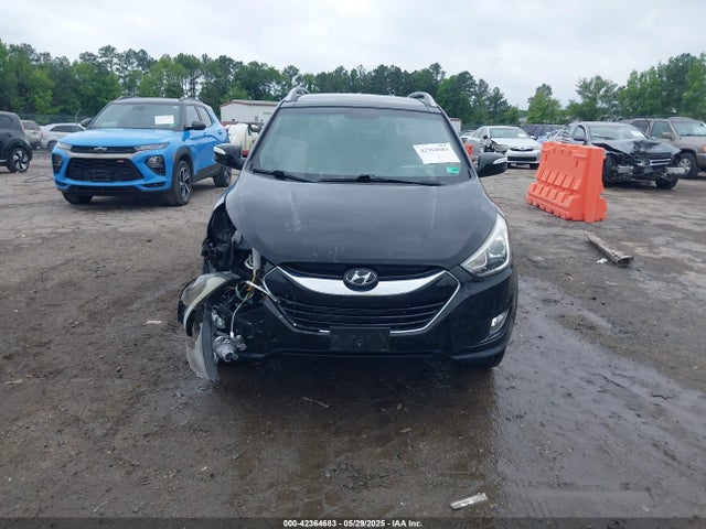 KM8JUCAG8FU056710 Hyundai Tucson Limited