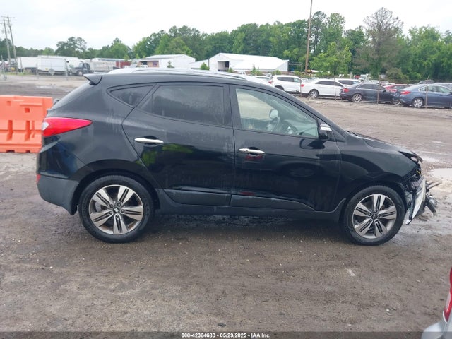 KM8JUCAG8FU056710 Hyundai Tucson Limited