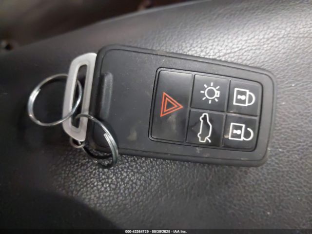 2018 VOLVO S60 YV140MTL3J2451695 Photo 10