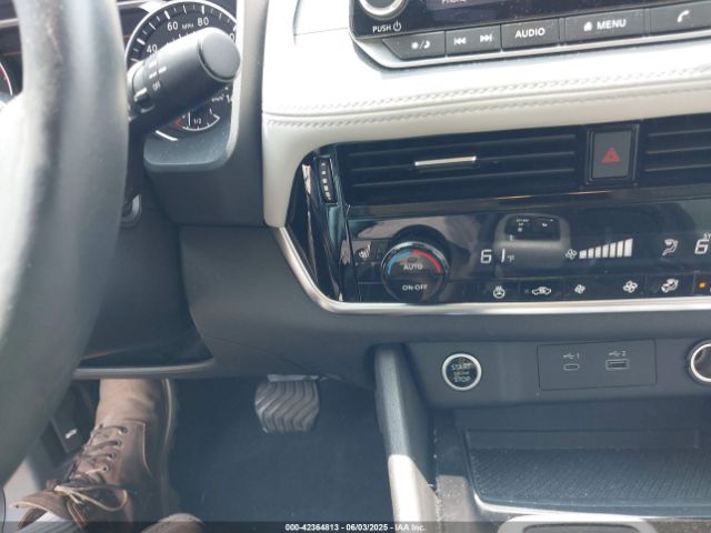5N1BT3BB2NC732597 Nissan Rogue Sv Intelligent Awd